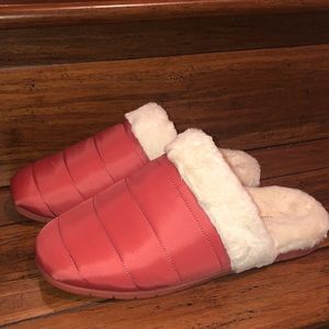 (NEW IN BOX) Vionic Womens Mule Slipper Shoes Size 8.5 Plush Faux Fur Lined!!